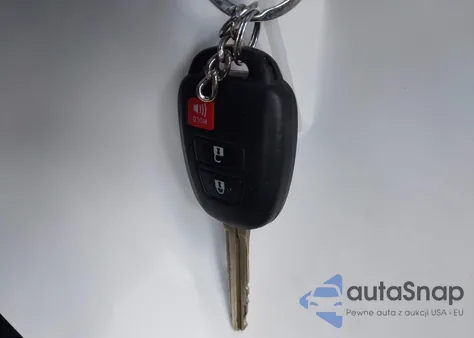 2015 Toyota Rav4 Le z USA, uszkodzony, nr VIN JTMBFREV5FD156245